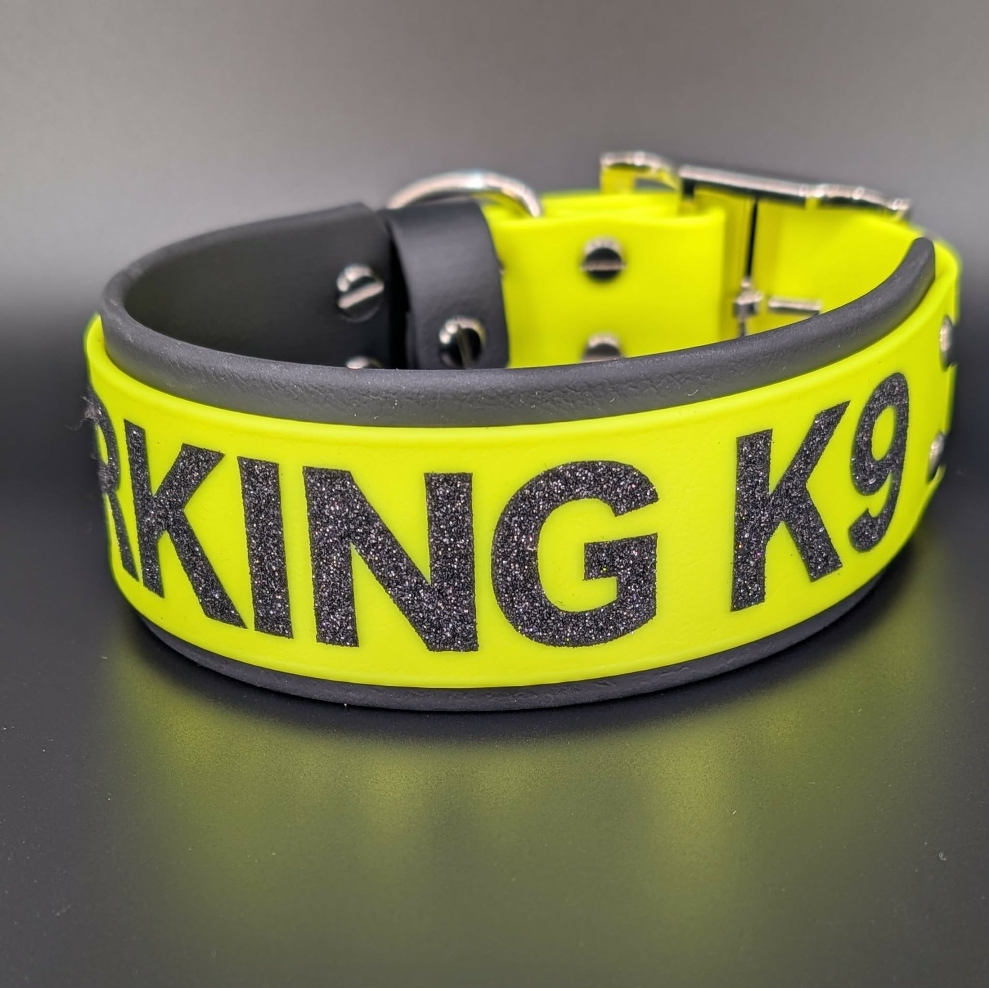 2 inch wide black and yellow working k9 collar for dog