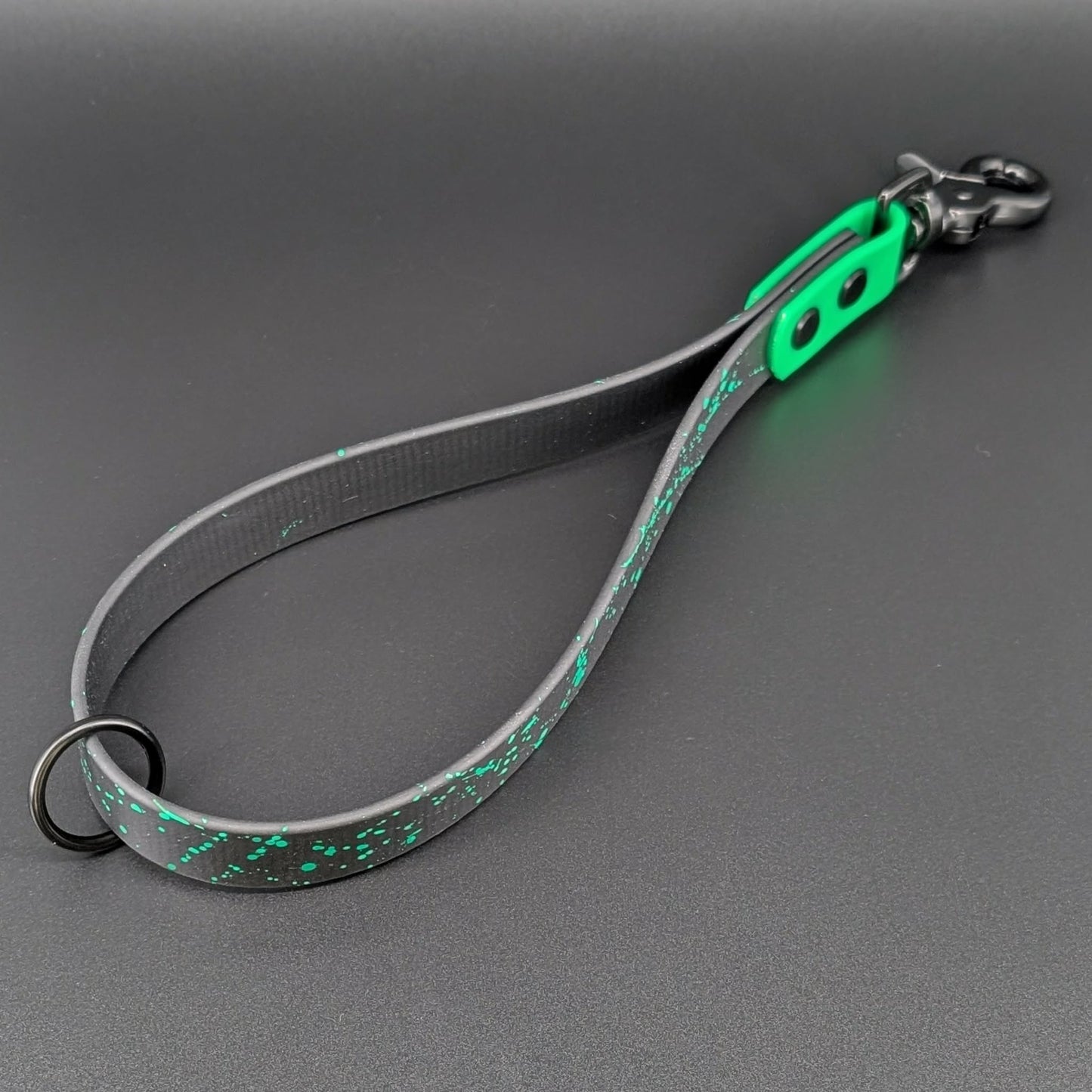 black and green biothane traffic handle with splatter paint