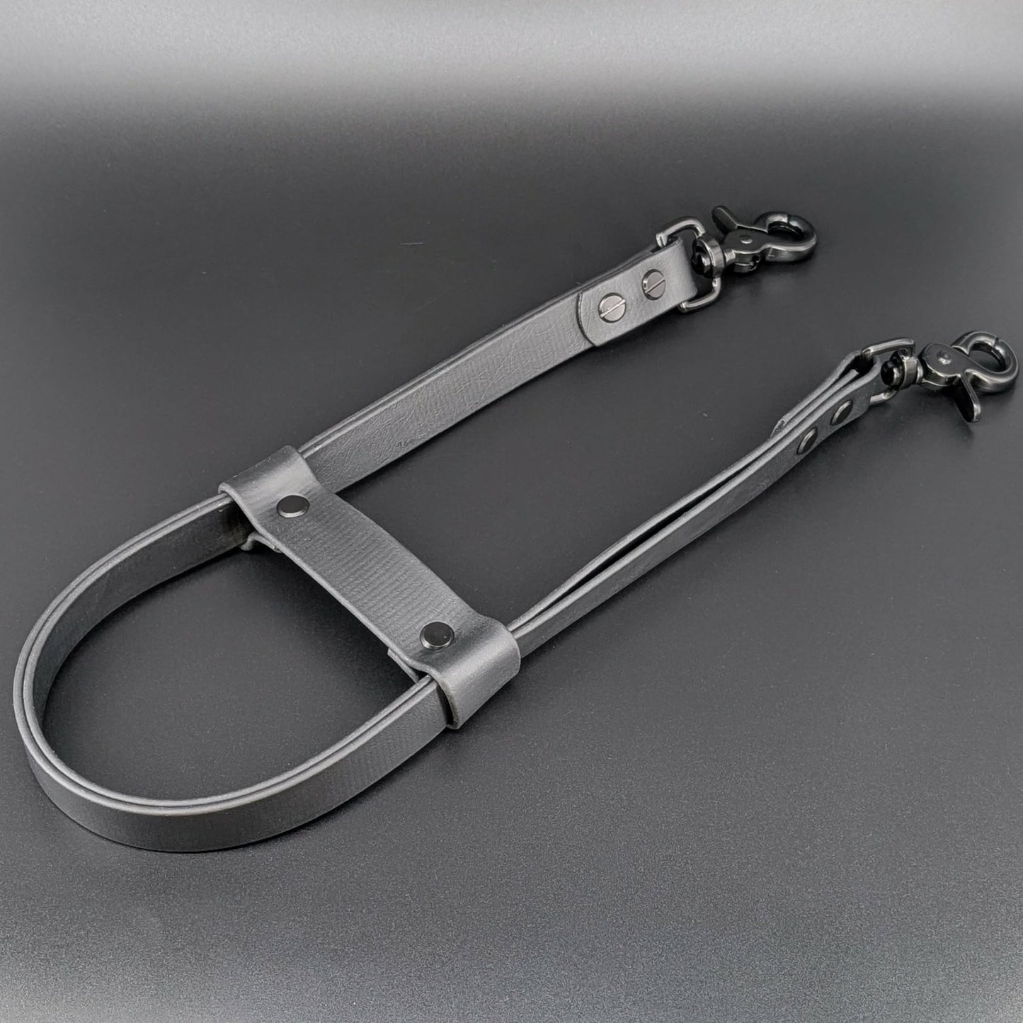 black layered biothane pull strap for service dog