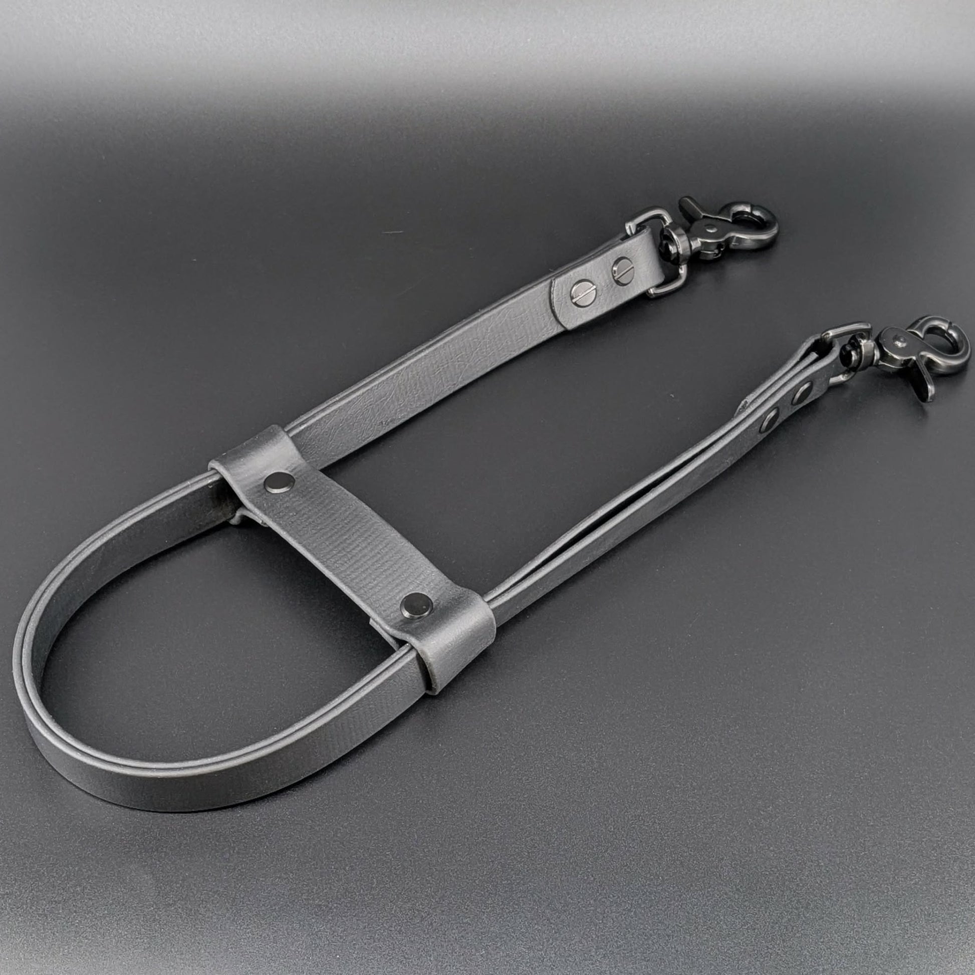 black layered biothane pull strap for service dog