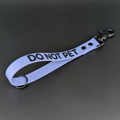 periwinkle blue biothane traffic handle with do not pet text