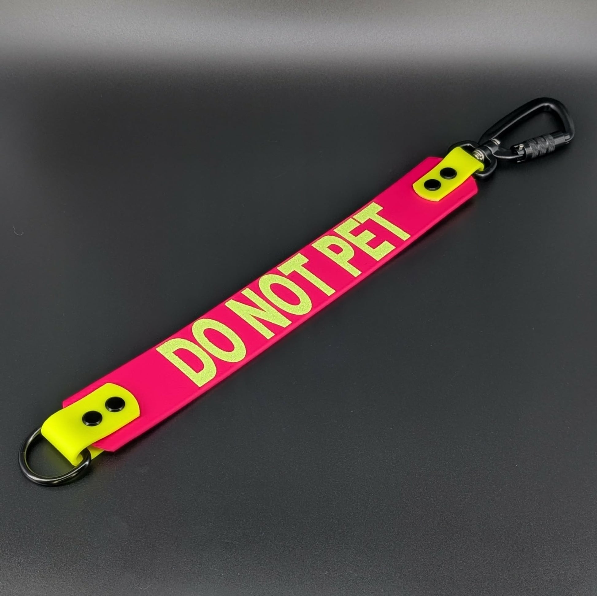 pink and yellow do not pet leash warning