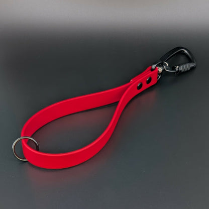 red biothane traffic handle with twist lock carabiner