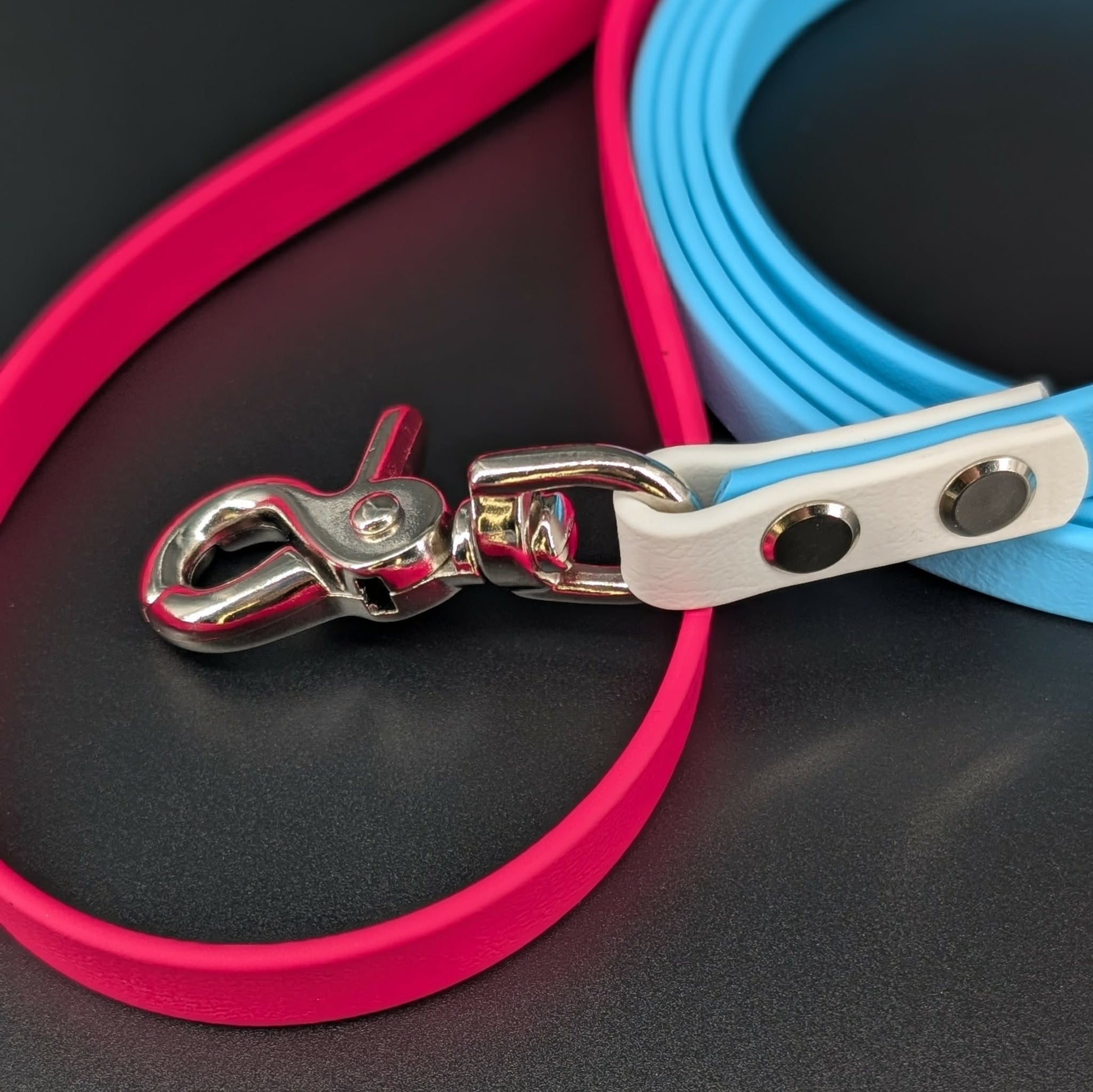 silver trigger snap on light blue pink and white biothane dog leash