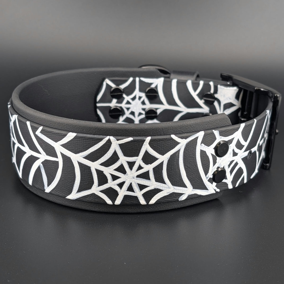 spider web collar